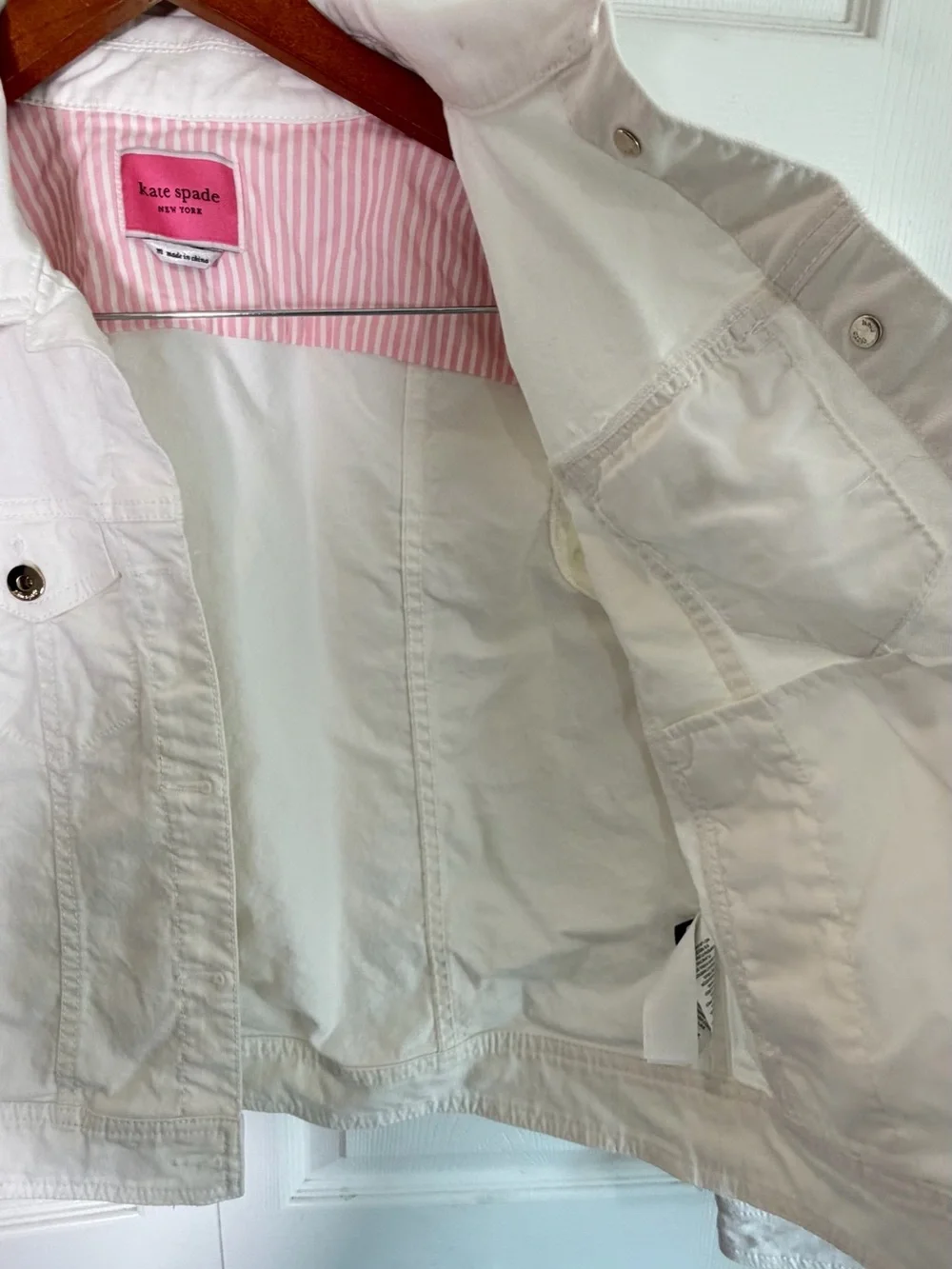 Kate Spade New York White Denim Jean Jacket M Pink Stripe Cuffs Gold Buttons